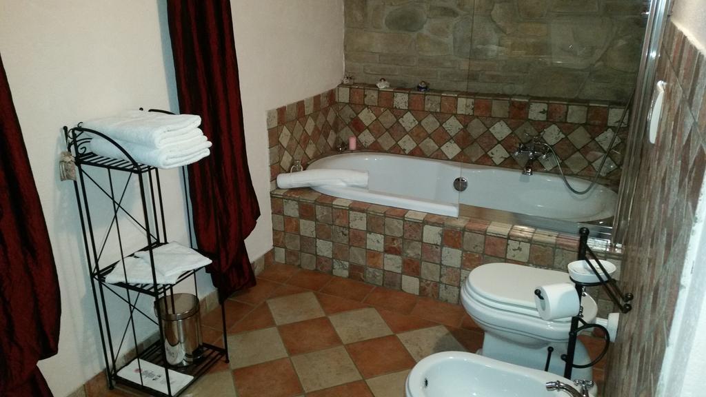 Villa Laura B&B Fossano Szoba fotó