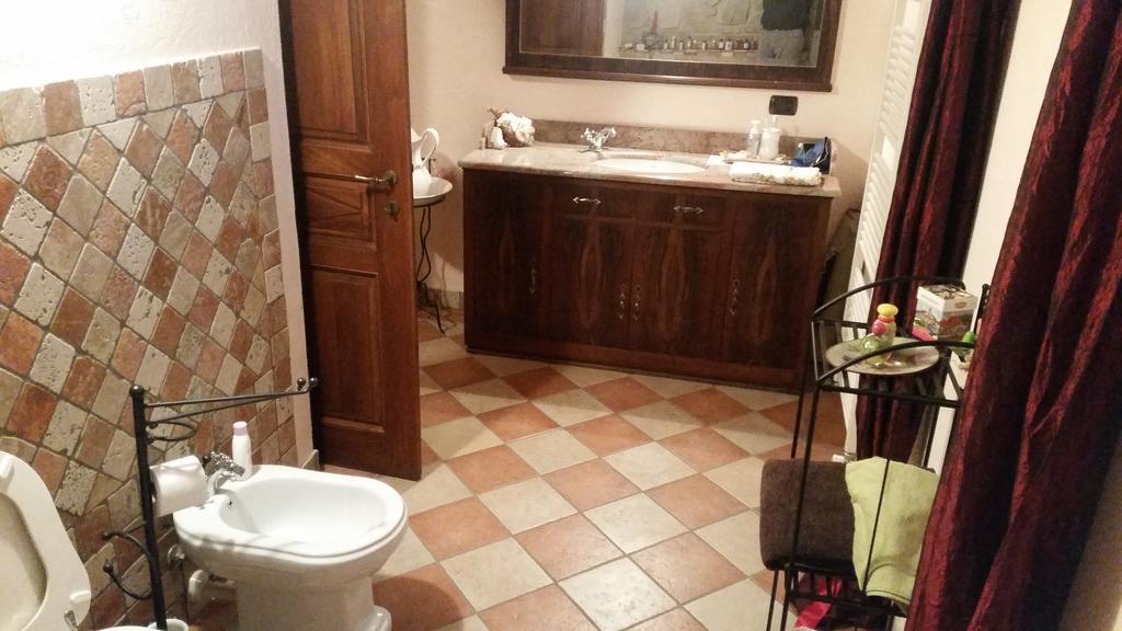 Villa Laura B&B Fossano Szoba fotó